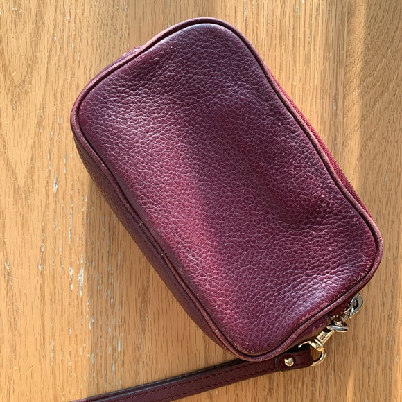 michael Kors Wristlet - Picture 2 of 5